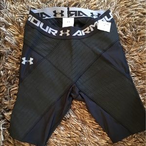 Under Armour Compression Core Shorts NWT